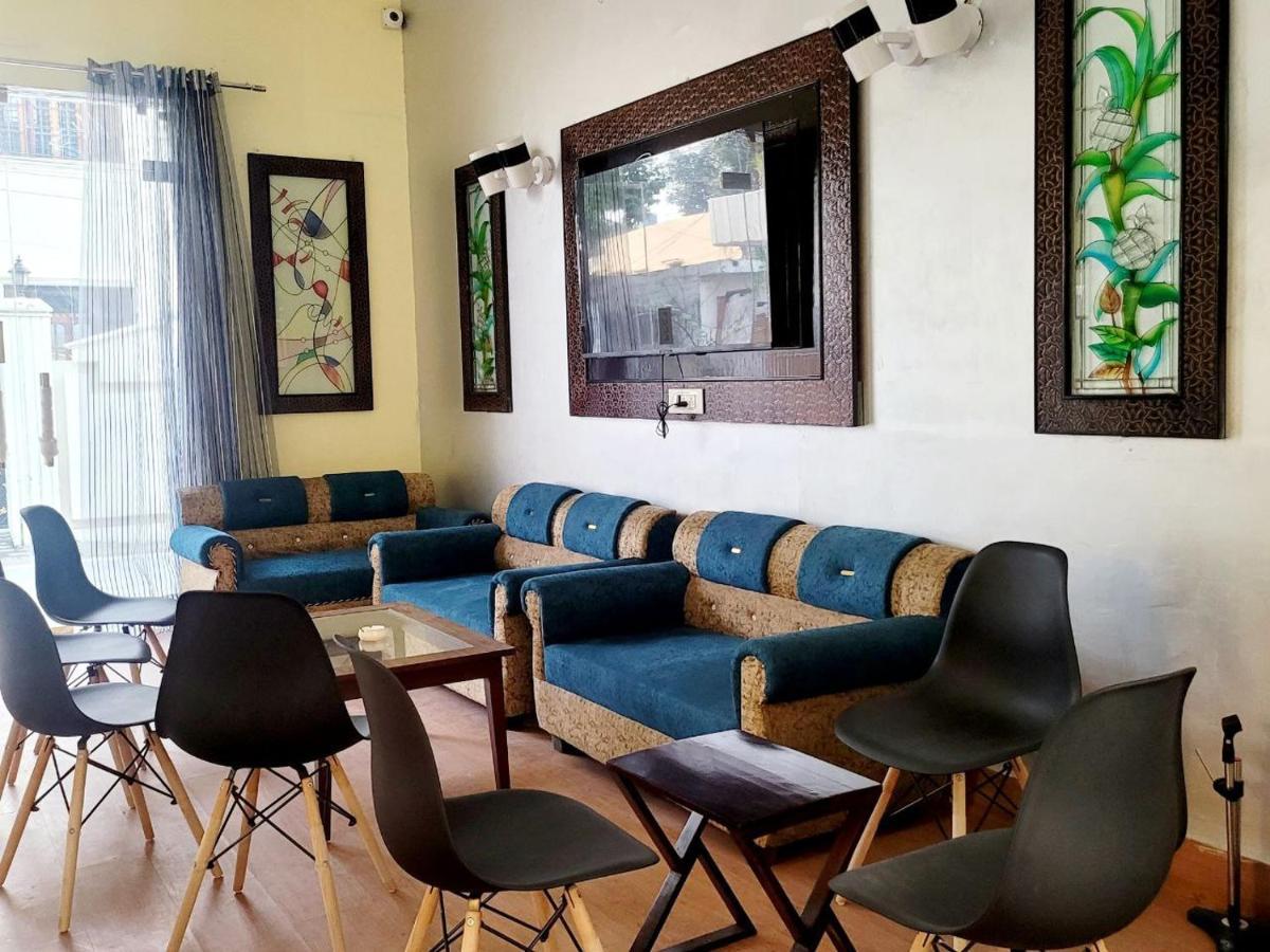 Haldwāni Solitude, The Boutique Hotel מראה חיצוני תמונה